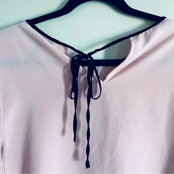 Forever 21 Women's Pink & Black Short Sleeve Shirt Blouse Top Size Medium - Picture 5 of 6